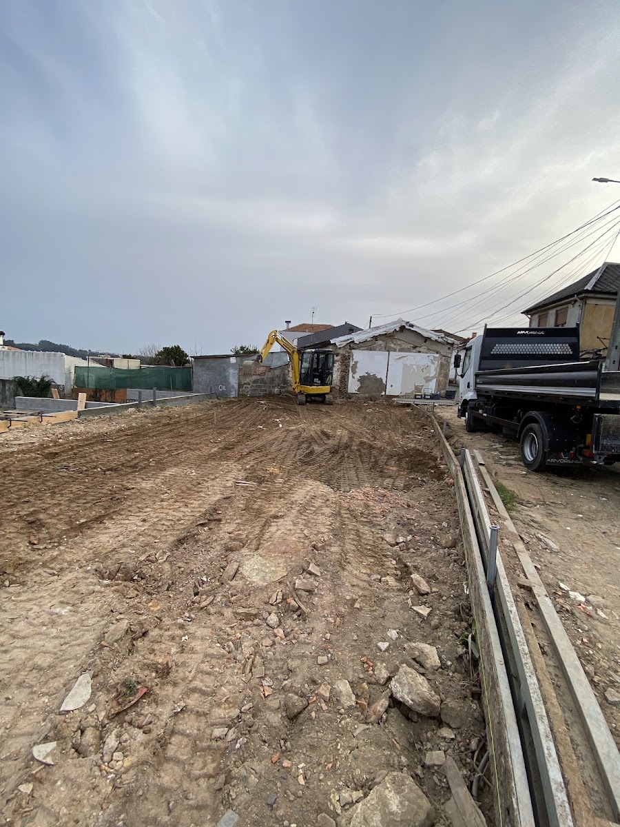 Prisma de Referência Unip, Lda - Construção Civil foto 4