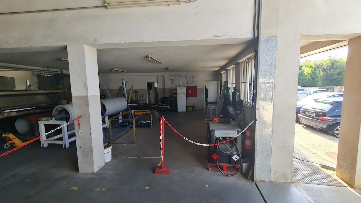 B &amp; R Araújos, Lda foto 2