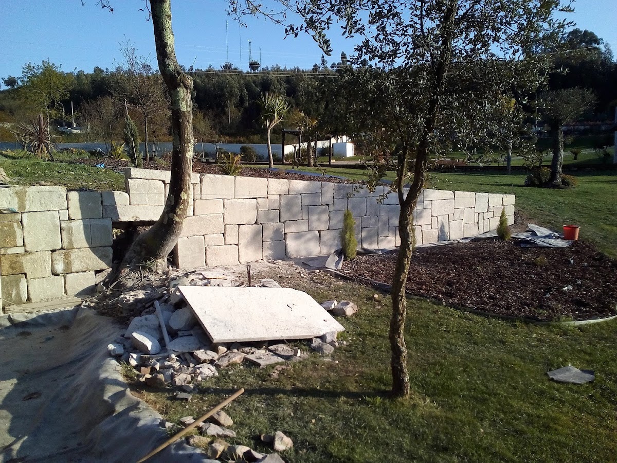 Classimuro - Terraplanagens, Alvenaria E Materiais De Construção, Lda. foto 10