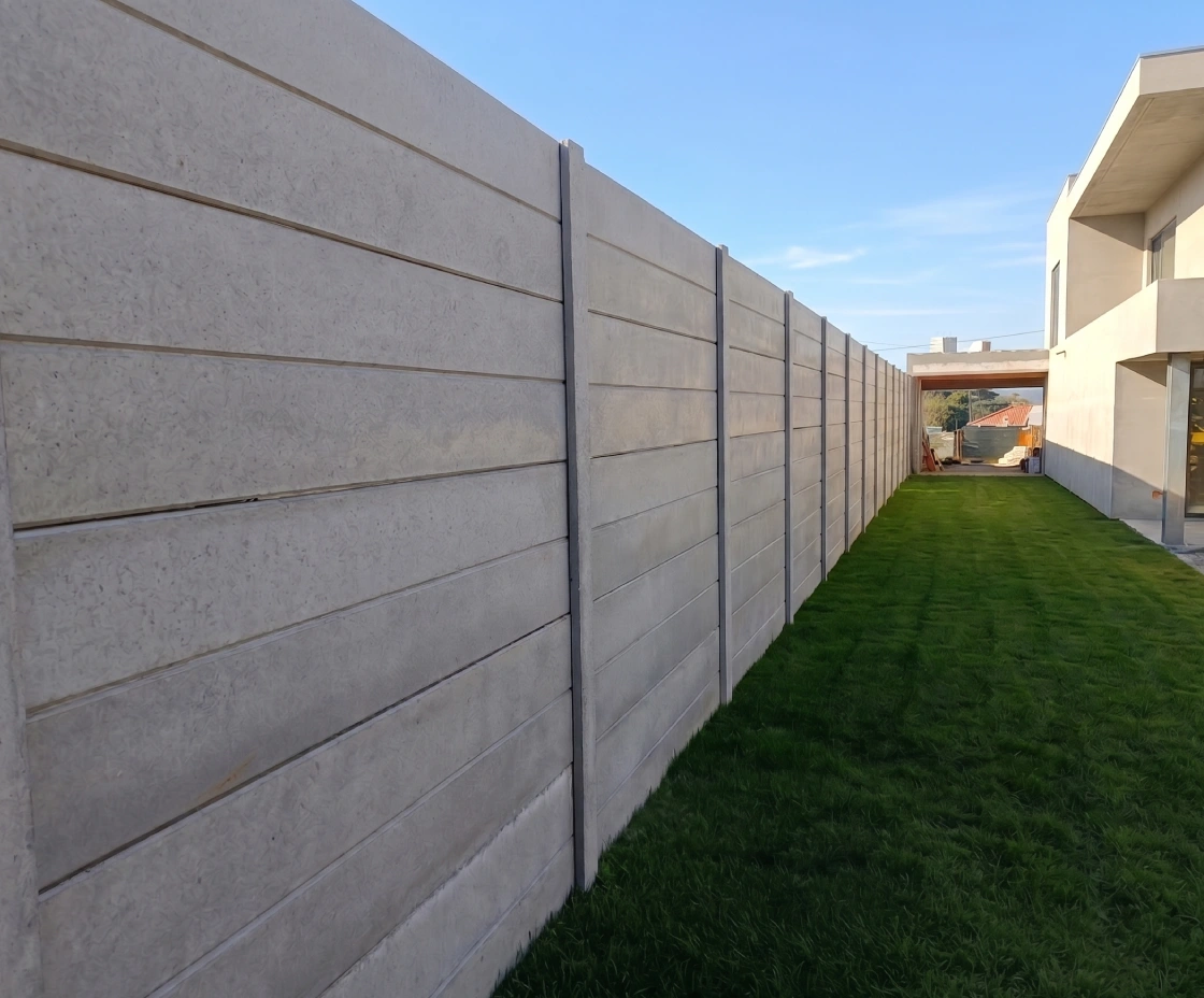 Vedação modular de betão Euromuro — Porto